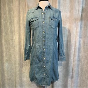 Gap 1969 Denim long sleeve pearl snap shirt dress; women's X-SMALL